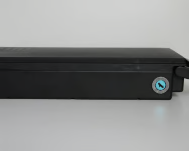 Batterie de cadre noire avec serrure